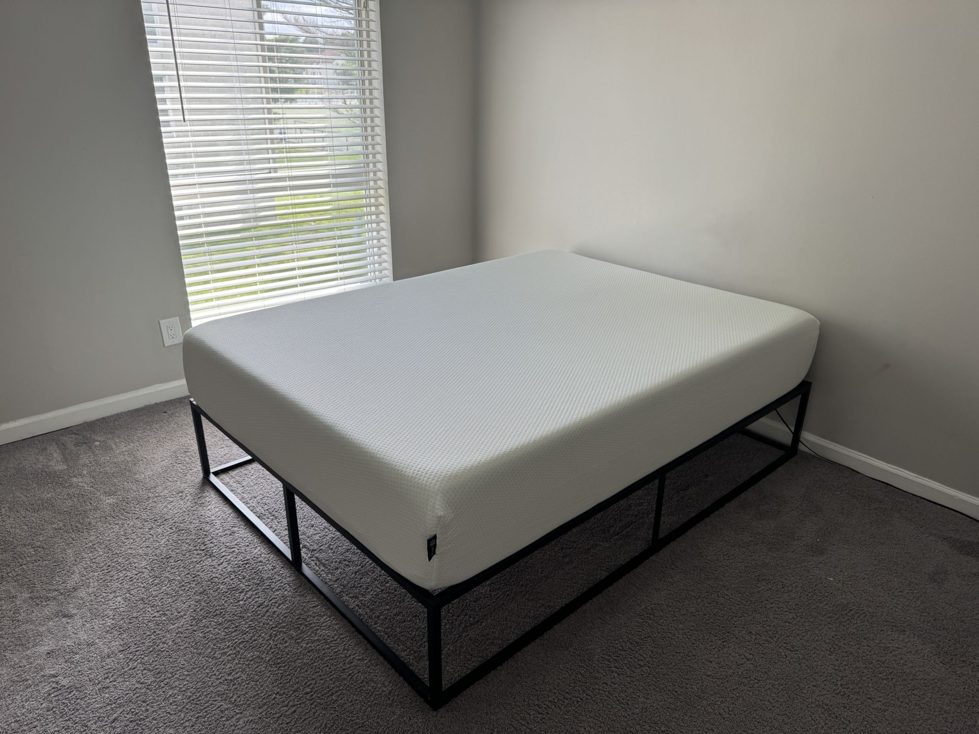 Zinus Queen Bed Frame + Memory Foam Mattress – Great Condition!