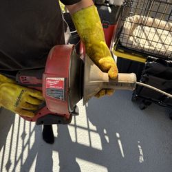 Milwaukee M12 Cordless Drain Snake 