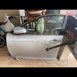 Toyota Camry 2014 Driver Side Doors And Fender