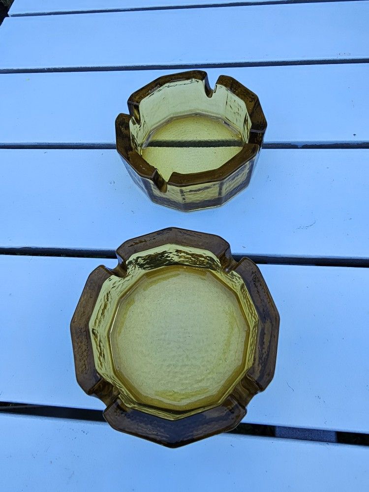 Lot of 2 Vintage MCM 60s 70s Paneled Amber Blenko Pebbled Art Glass Ashtray 