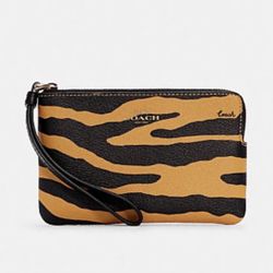 NWT Coach Corner Zip Wristlet Animal Tiger Print Black Gold