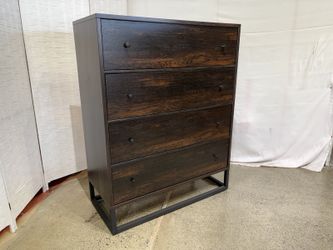 NEW! IDEAITALIA Wallace 4 Drawer Tall Dresser