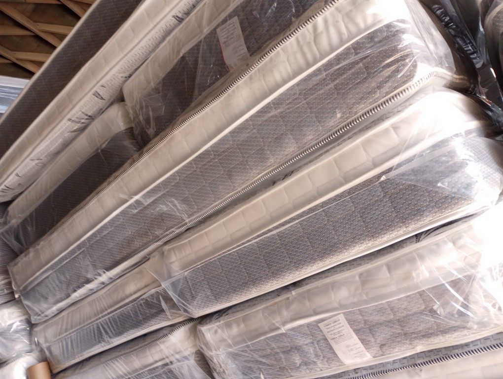 🌜🌃QUEEN MATTRESS💤😴 (PILLOW TOP) ALL SIZES AVAILABLE