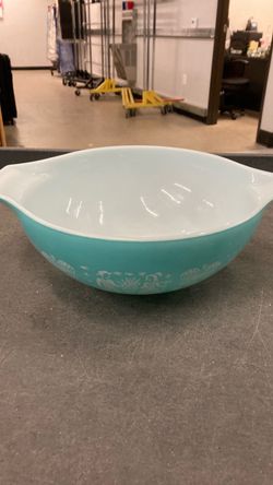 Pyrex Bowls