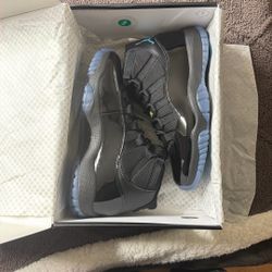 JORDAN 11  Gamma’s Size 9.5 Men