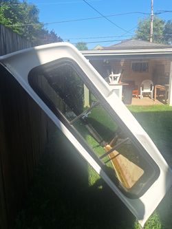 Camper Shell Fiberglass For Trucks-Used