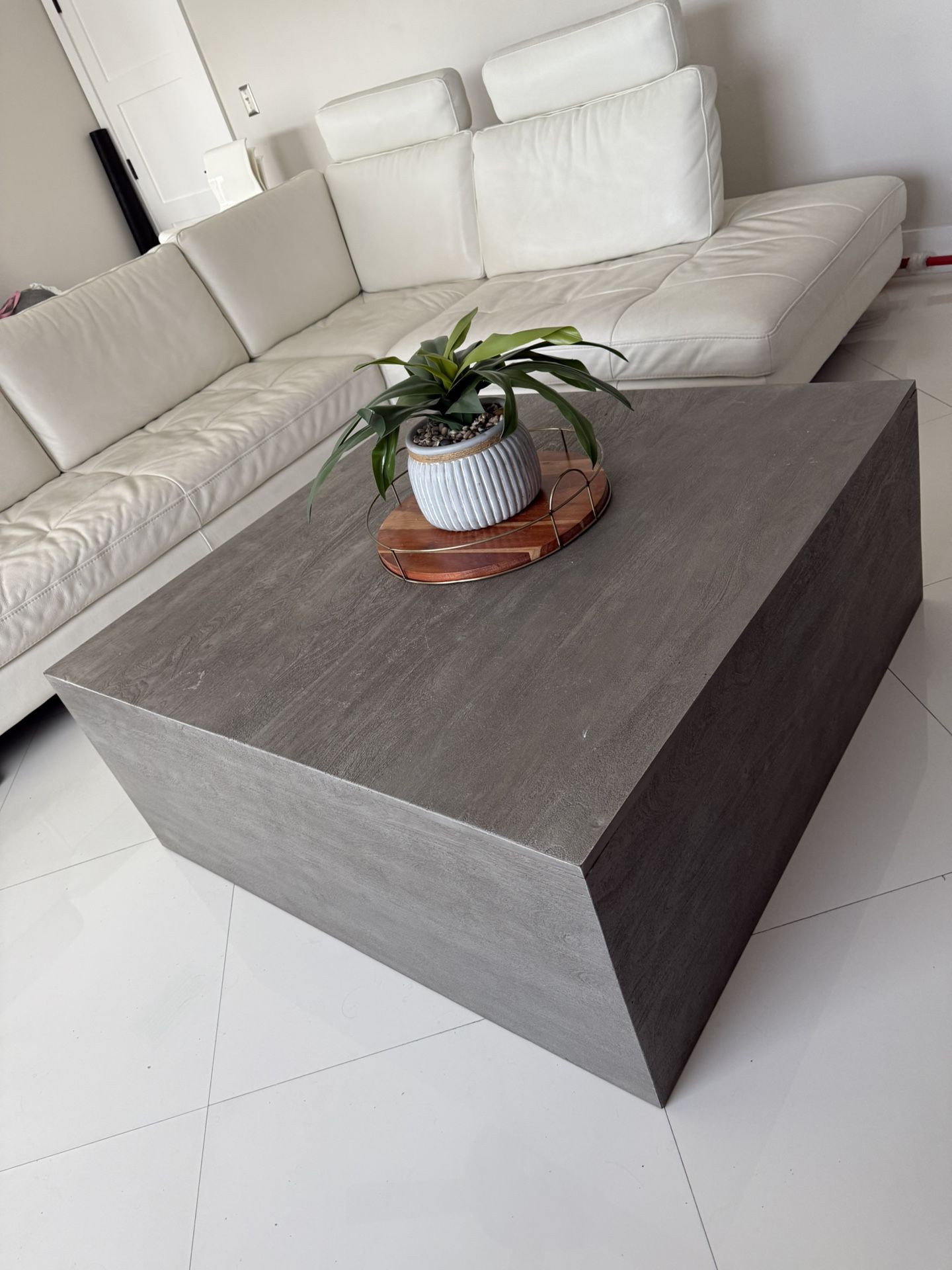 Coffee Table. 