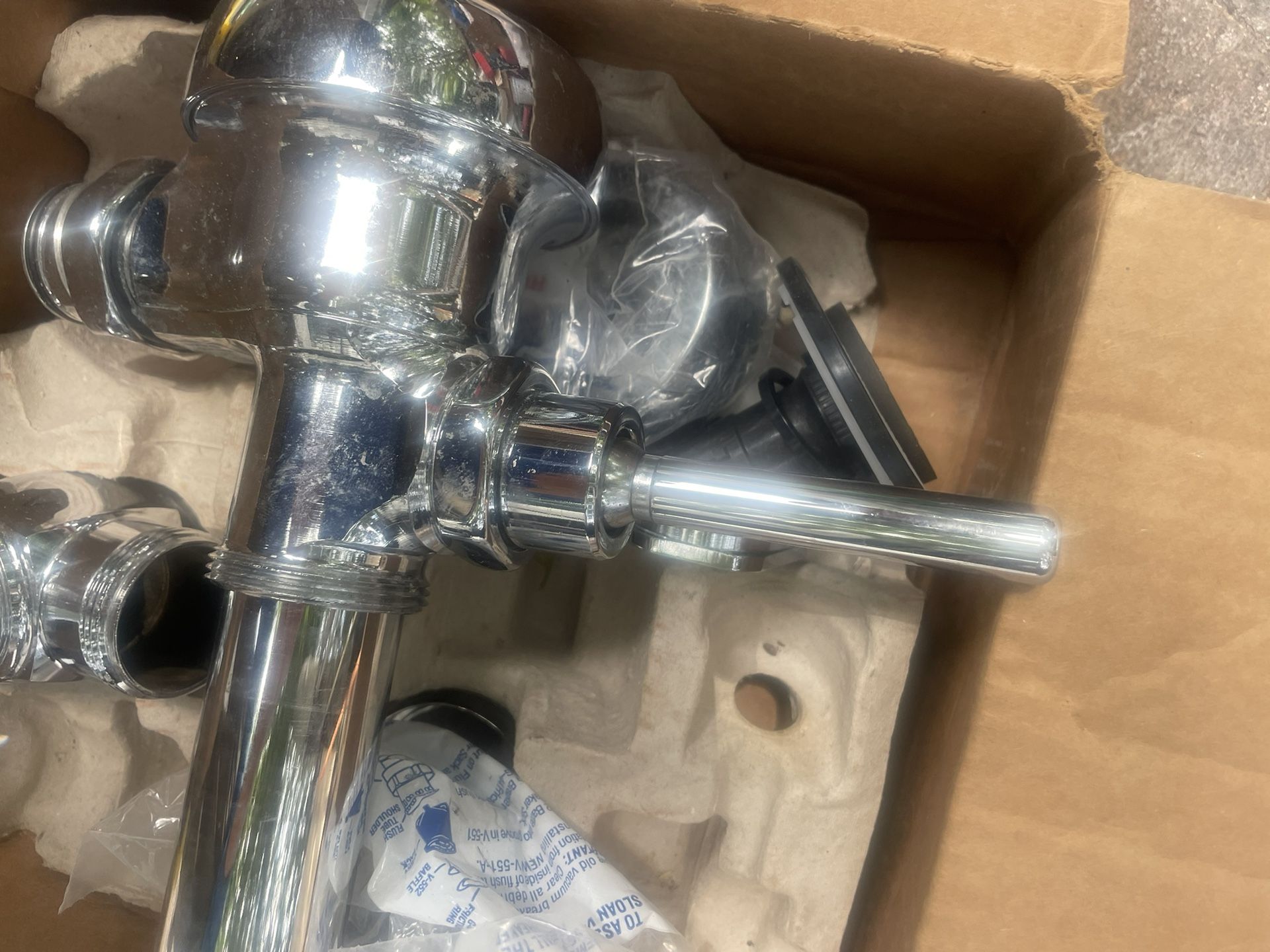 Sloan Commercial Manual Toilet Flush Valve