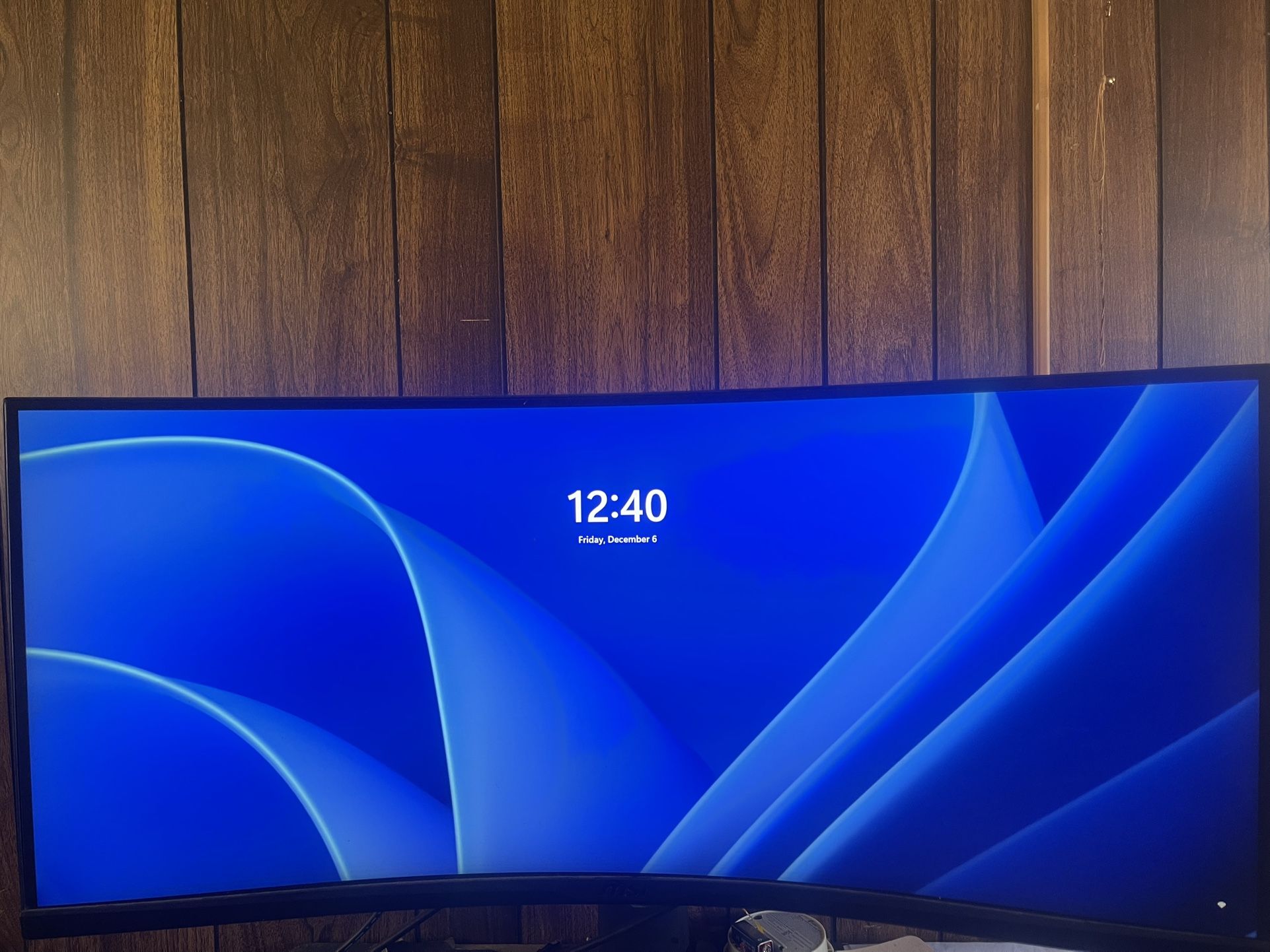 MPG ARTYMIS 343CQR 34" Curved Gaming Monitor