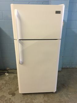 Gorgeous 18 Cubic Foot Refrigerator