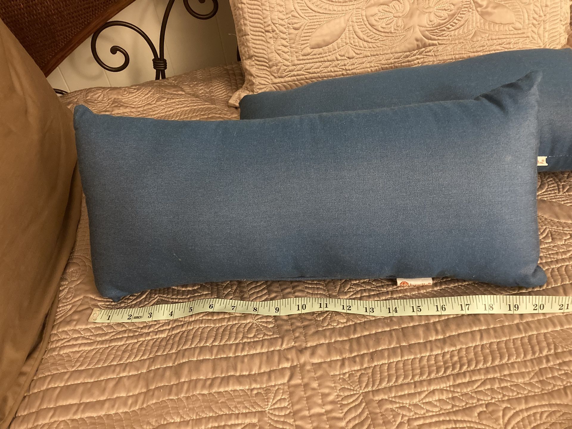 2 Blue Decorative Pillows for Home Or Patio . Must B picked up in Mission Hills.