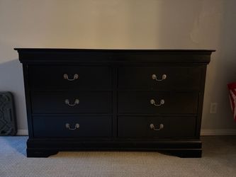 Black Wood 6-Drawer Dresser