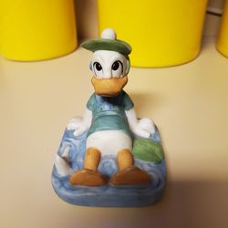 1970's Walt Disney Donald Duck Golfing Figurine 