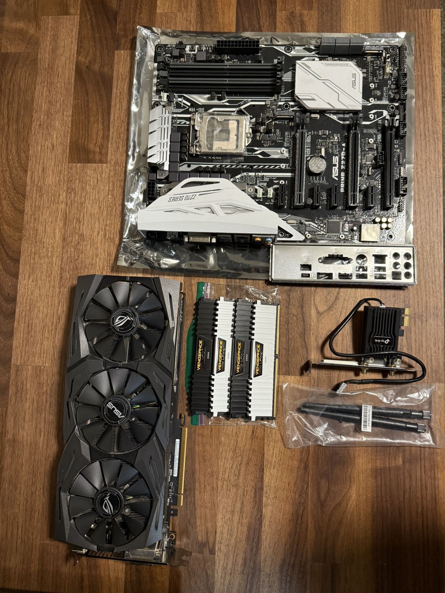 Partial PC - Strix 1070, 32GB DDR4, Z270-A MB