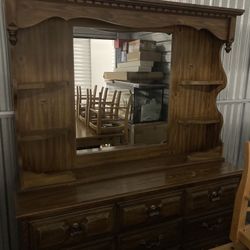 KIMBALL Large Solid Oak Dresser w/ 9 Drawers and Companion Full Mirror Shelf Top. 2 pieces. Used.
