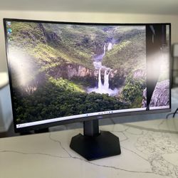 Dell 32 Curved Gaming Monitor – S3222DGM