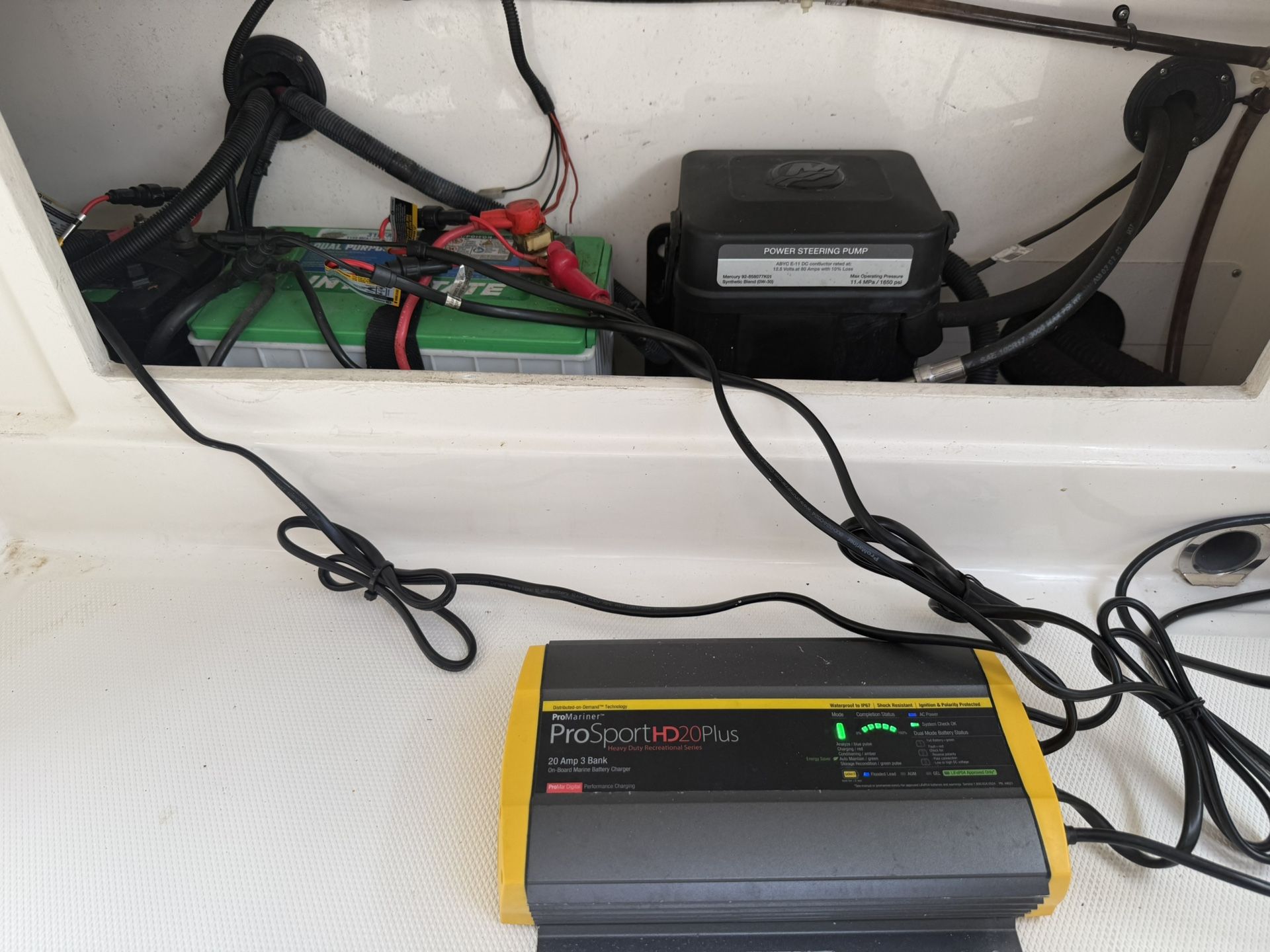 ProMariner ProSportHD  Waterproof Battery Charger - 20 Amp 3 Bank. Cargador Para 3 Baterías Marino 