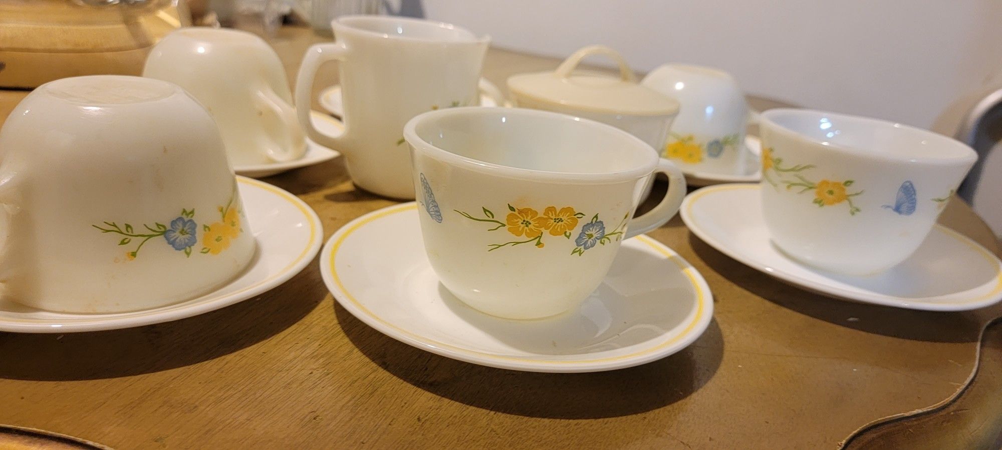 Vintage  Pyrex Cups, Sugar Bowl and Milk Jug  and Corelle Saucers