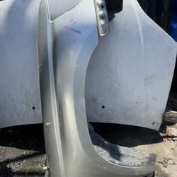 1999 Toyota 4Runner Right Fender silver color $100