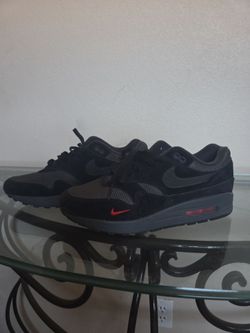 Nike
Air Max 1 'Black University Red