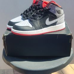 Jordan Mid 1 (GS)