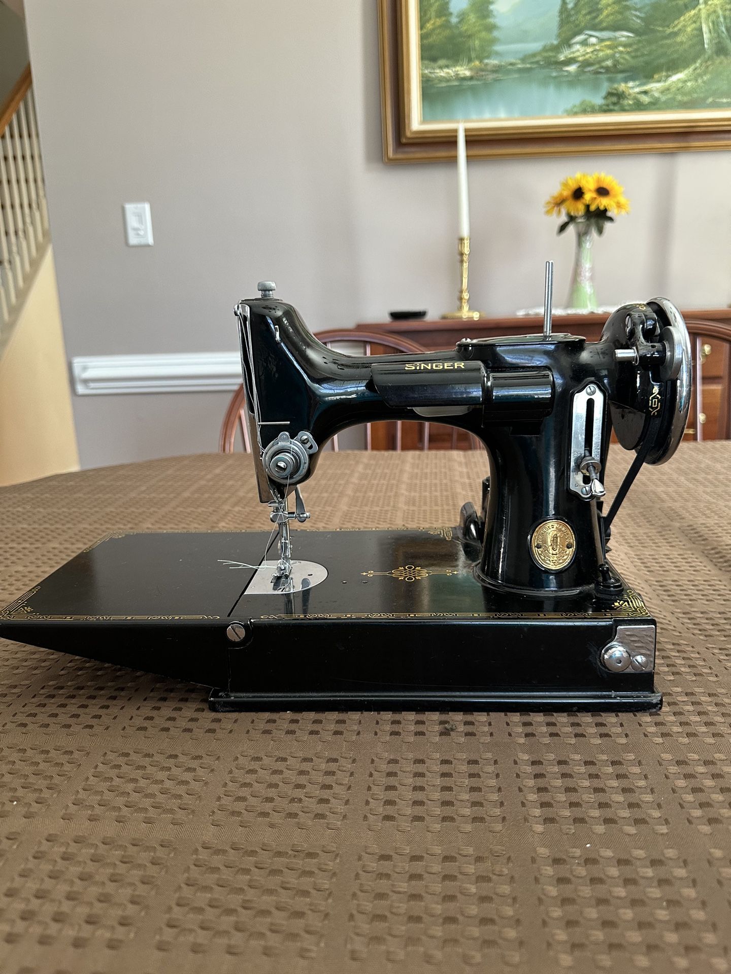 Rare Singer “Schoolbell” Featherweight Sewing Machine