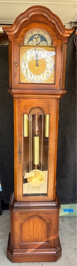Ridgeway Connoisseur Grandfather Clock