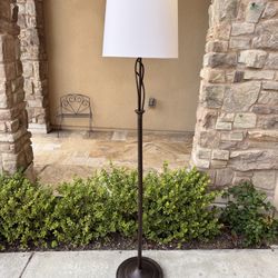 floor lamp