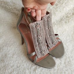 Vince Camuto VC-ANINA Cream Metallic 8.5 heels