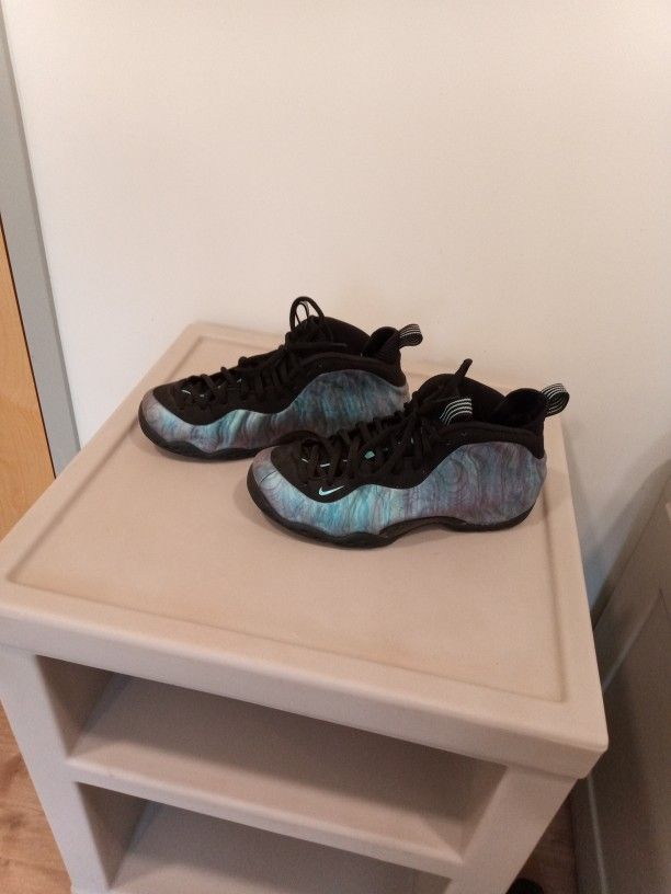 Nike Air Foamposite One
Abalone
