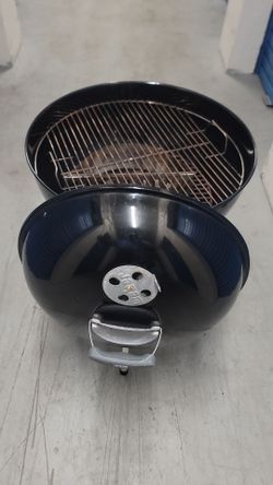 Original Kettle 22 in. Charcoal Grill in Black with  Includes Grill Cover CLEAN READY TO GRILL