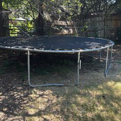 Trampoline 
