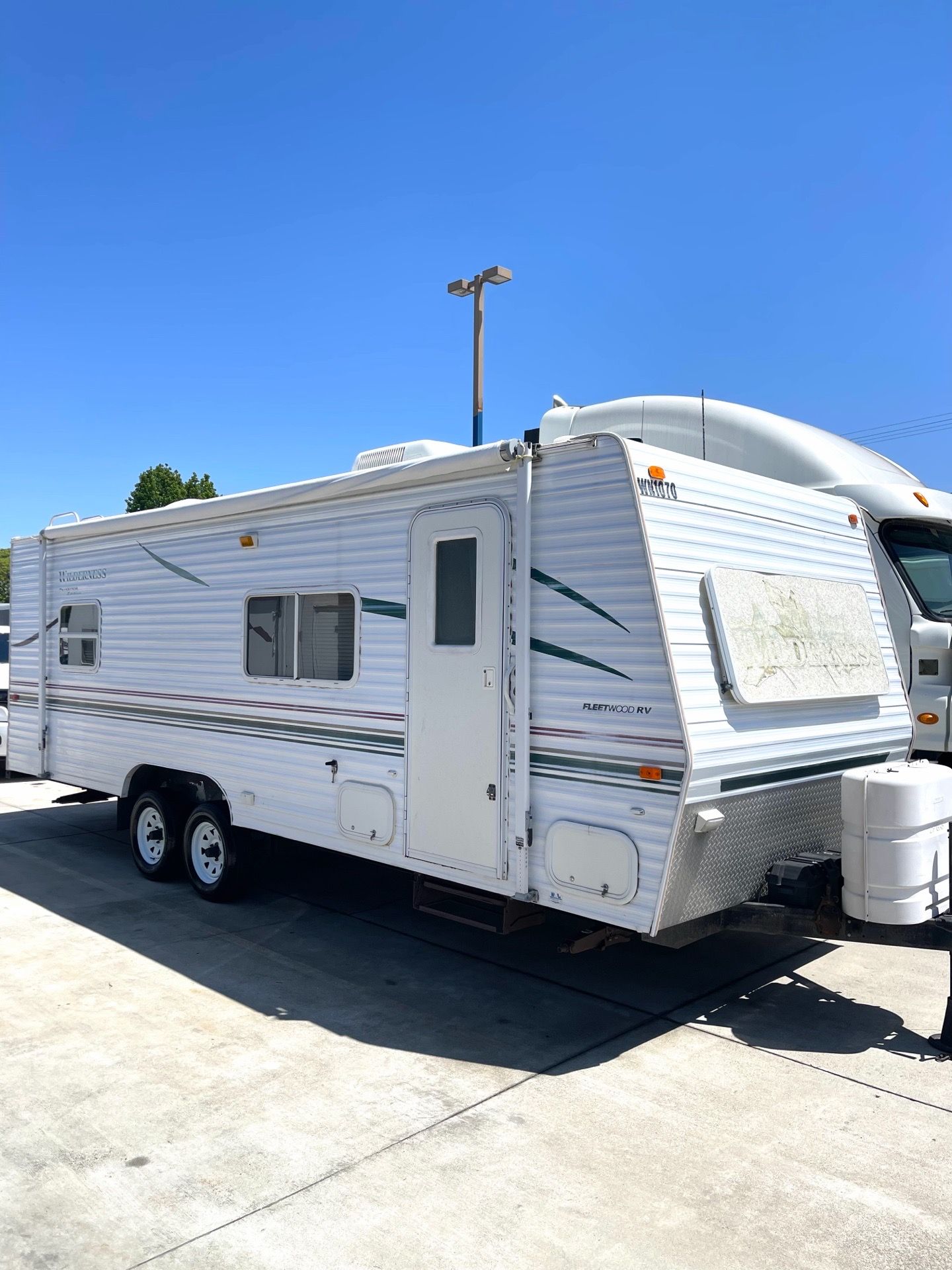 2001 Fleetwood wilderness travel trailer 26 foot
