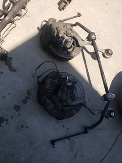 2008 bmw 335i e92 front spindle assembly with brake assembly