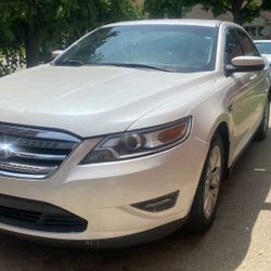 2011 Ford Taurus