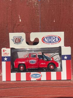 M2 Machines NHRA Drag Racing 1956 Ford F-100 Tow Truck