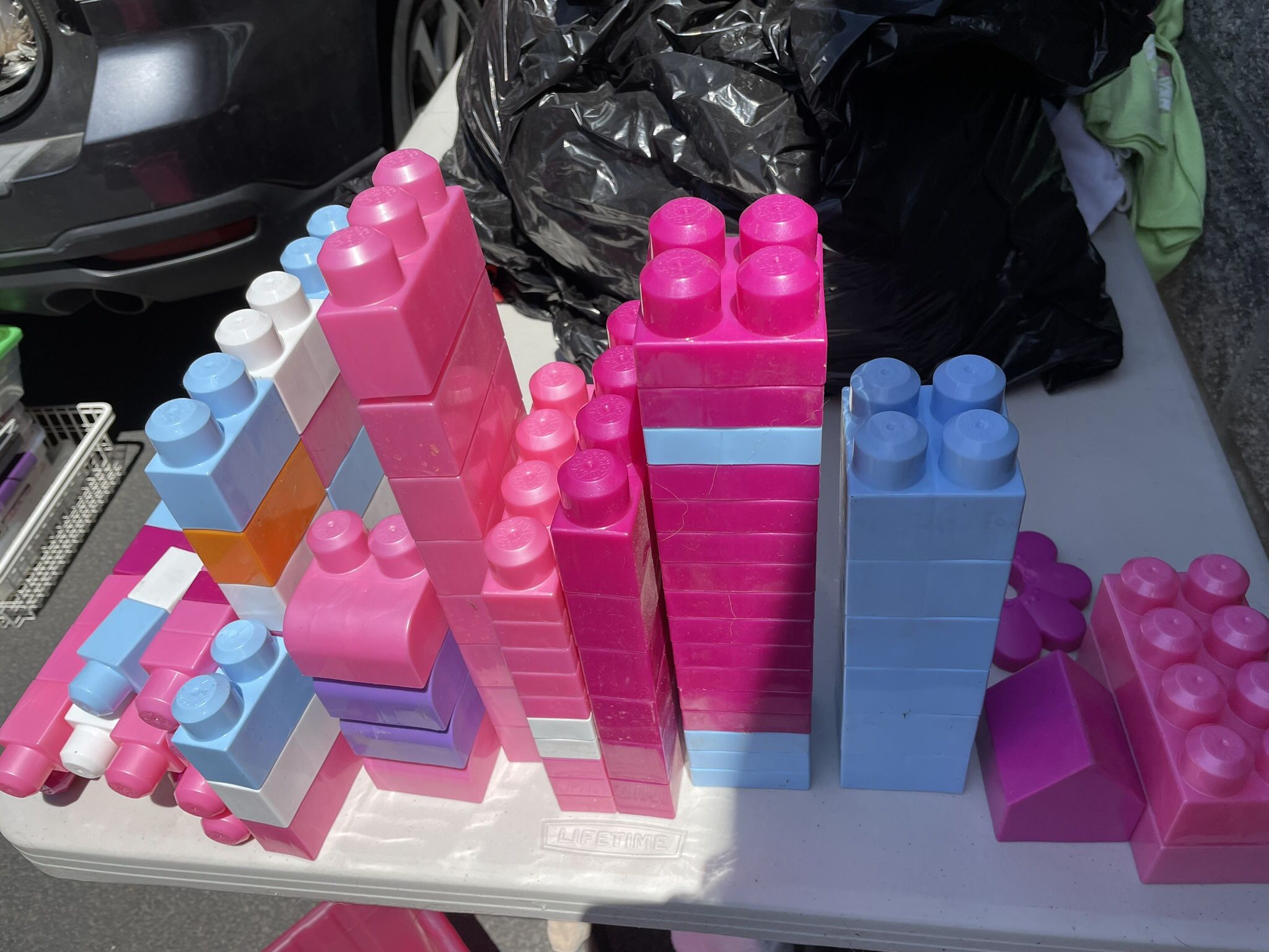 MEGA BLOKS