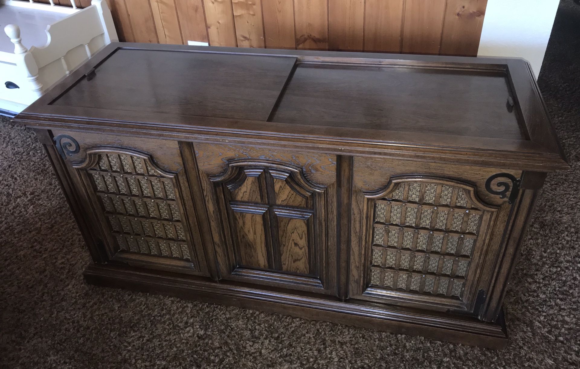 Vintage ~ 1960s ~ Magnavox Astro Sonic ~ Tube Driven AM/FM Stereo