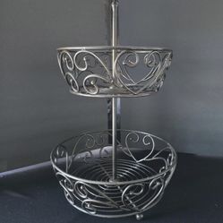 Princess House 2-tier metal stand / fruit basket
