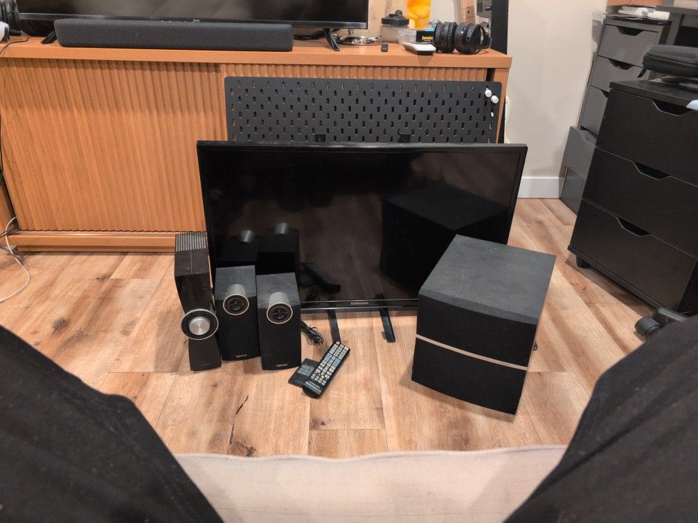 Samsung TV 32in HD 1080p