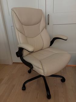 Modern Ergonomic Cream Luxurious Swivel Desk Computer Chair with Arm Rest