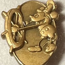 Disney pin Cast Member Service 1 Year Anniversary Mickey Mouse Original version