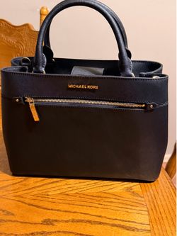 Michael Kors black purse medium size