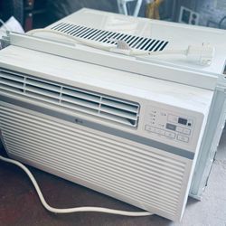 LG Air Conditioner 12,000 BTU
