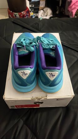 LeBrons Low-Top Sneakers Teal Purple Size 7.5