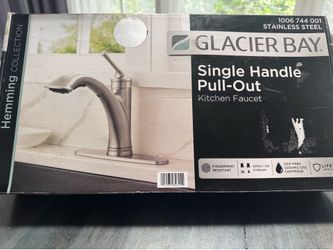Glacier Bay Hemming Pull-Out Kitchen Faucet – Spot Resist Stainless – New/Open Box