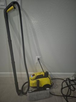 Floor steam cleaner
