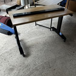 Wood Desk With Adjustable Height