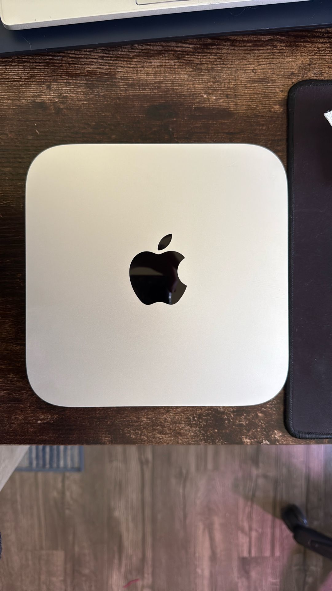LIKE NEW: Apple Mac Mini Desktop Computer