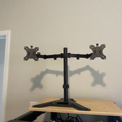 MOUNT PRO Dual Monitor Stand